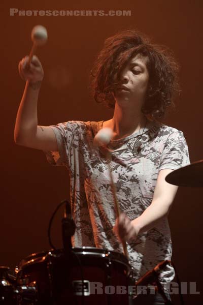 LEONIE PERNET - 2014-03-21 - PARIS - CentQuatre - Salle 400 - 